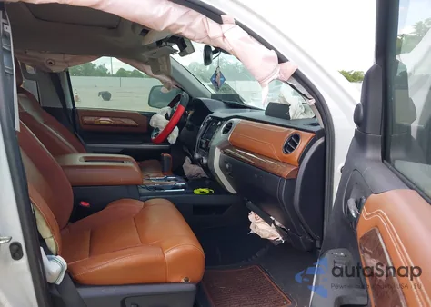 2020 Toyota Tundra 1794 Edition из США, поврежденный, VIN 5TFAY5F18LX928709